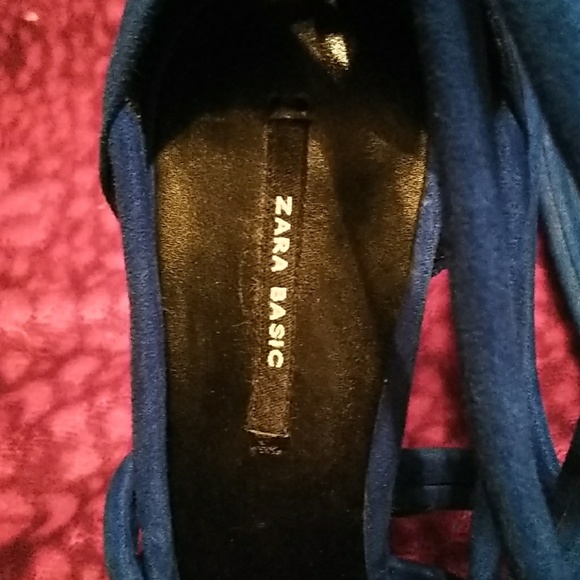 Sandals - Picture 4 of 4